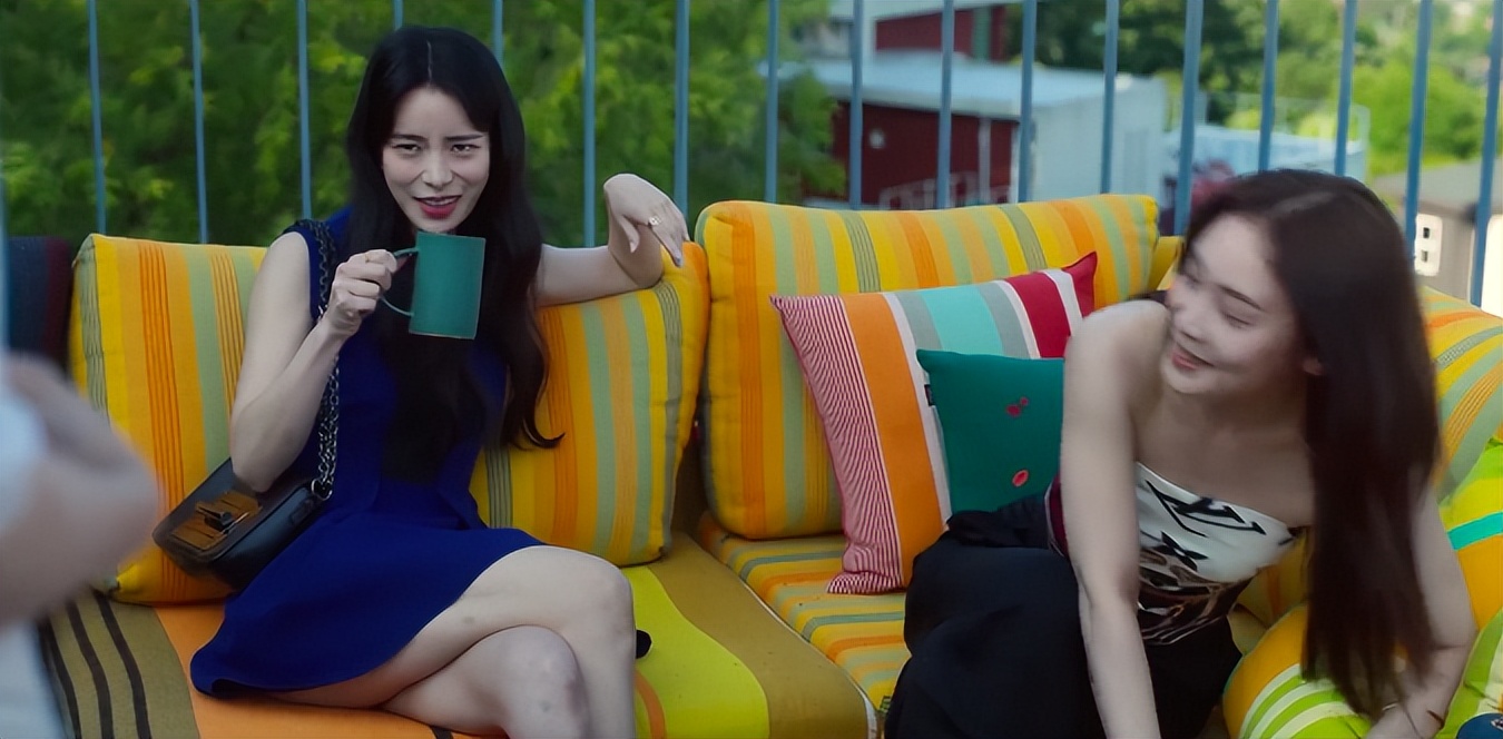 黑暗荣耀文恩和河道英在一起没,黑暗荣耀里河道英与文东恩谈话