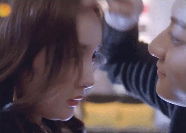 女明星也秃头？杨紫鞠婧祎全靠小心机，杨幂没刘海就是“光明顶”