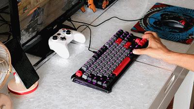 专为游戏玩家设计，好看且实用，血手幽灵B930光轴机械键盘评测