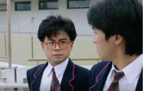 来内地养老的七位港星：农村盖大别墅，免费坐公交，生活很滋润