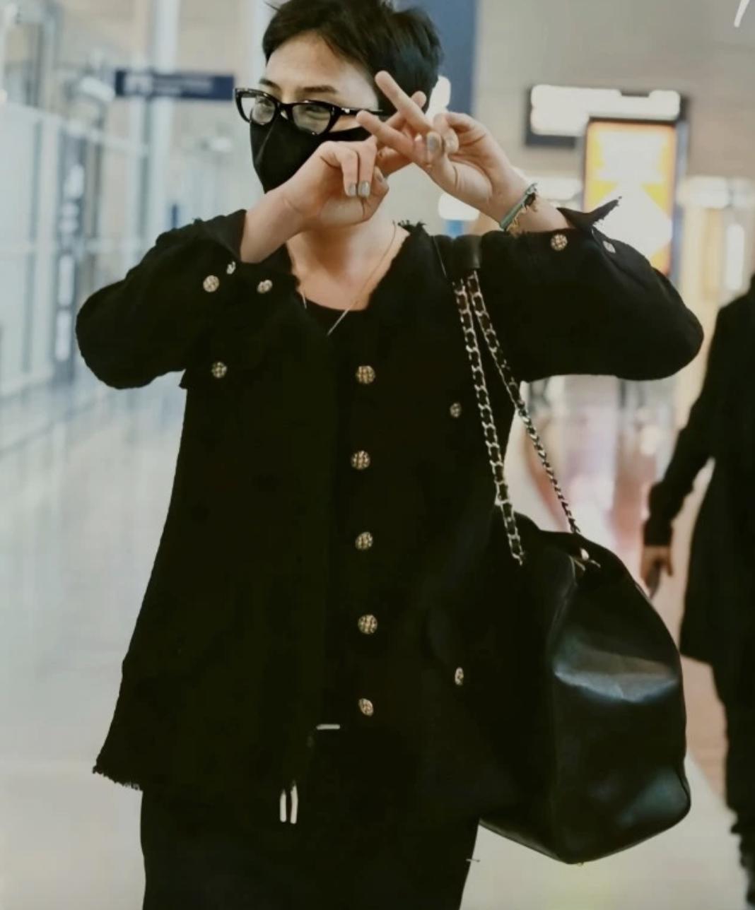 周杰伦昆凌和姆巴佩合照,周杰伦与姆巴佩合照