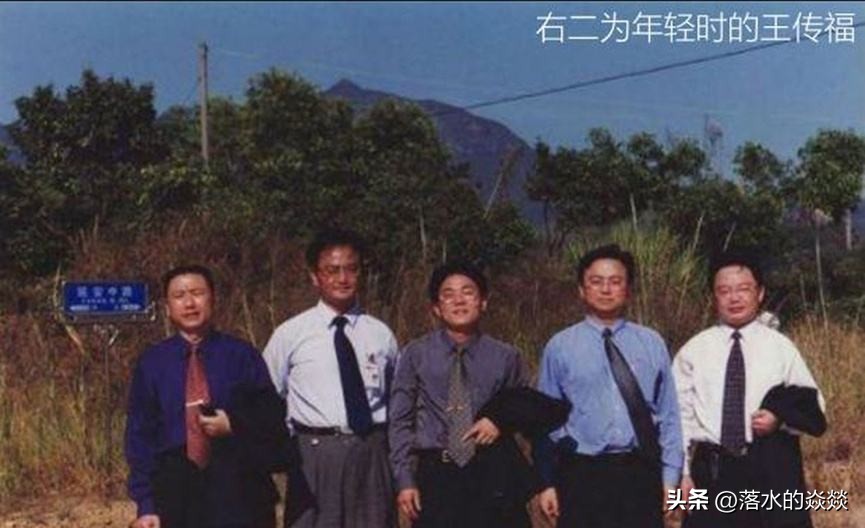 3岁丧母12岁丧父靠捡破烂考到北大,父母双亡嫂子卖掉嫁妆完整版