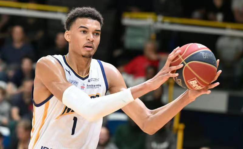 王楚钦勒布朗比赛,王楚钦沙利文