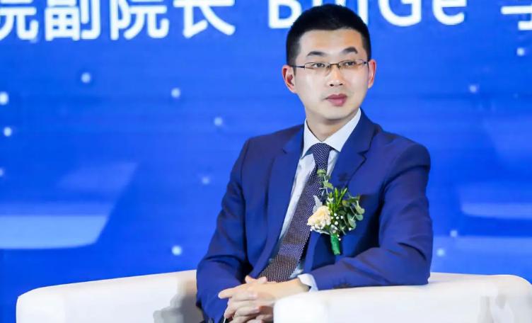 拿哈佛全奖、对话美国*官高**！这些战地记者、新中国第一代女记者，都来自交大！