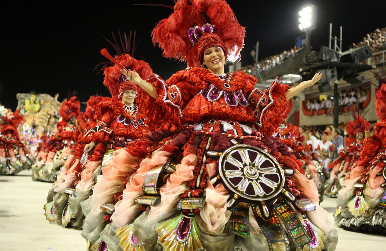 巴西狂欢节有多“开放”？全民“裸奔”，政府呼吁民众克制天性！