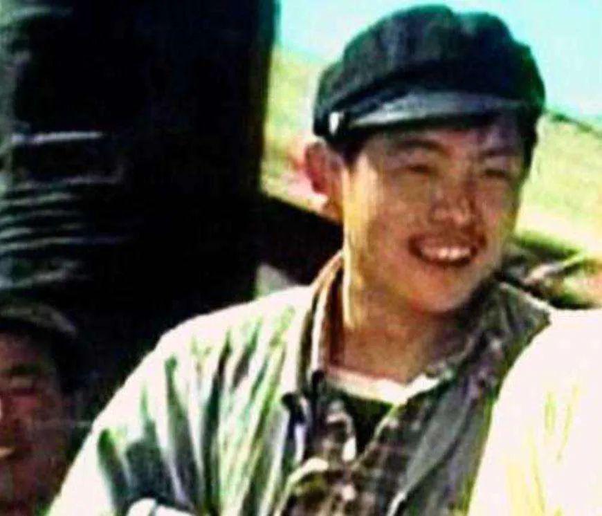 他在当红时淡出演艺圈,他走后歌词完整