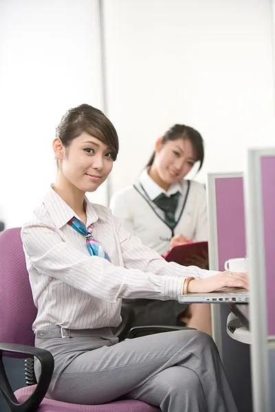 当代年轻人为了赚钱有多拼,当今年轻人怎么赚钱