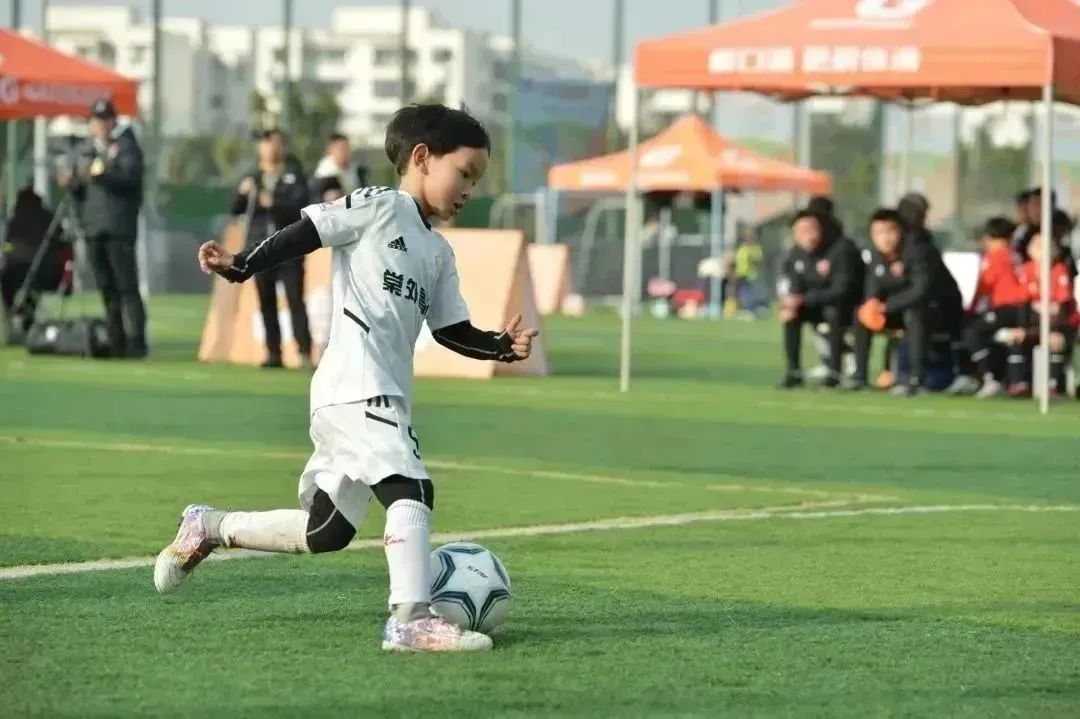 绿茵小将比赛视频,绿茵小将