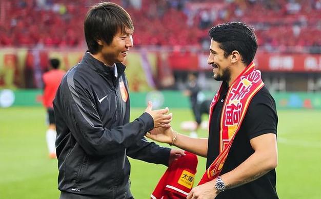 21岁前锋8球3助攻冲本土金靴,足球小将10次进球10次助攻全集