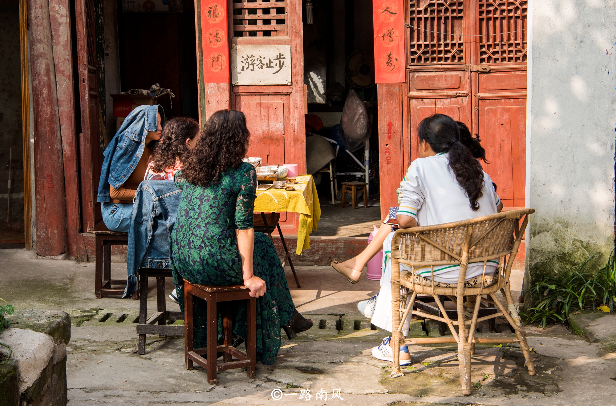 这几天重庆旅游景区多少人,重庆春节免费景点