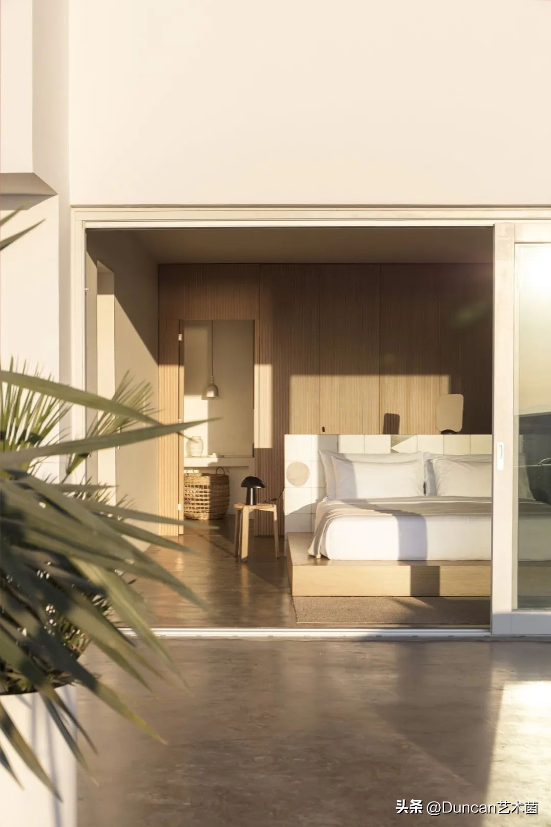 希腊KapsimalisArchitects①打造蓝白极简主义的童话世界！