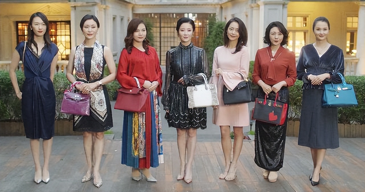 在疫情期间奢侈品lv怎么崛起,爱马仕对比lv营业额