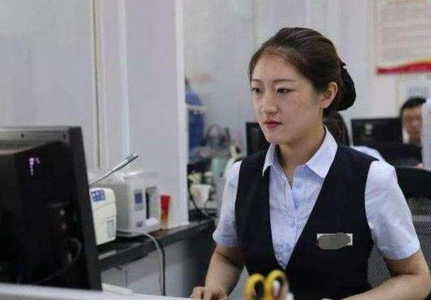 为什么银行柜员工资越来越低,银行柜员辞职真实感受