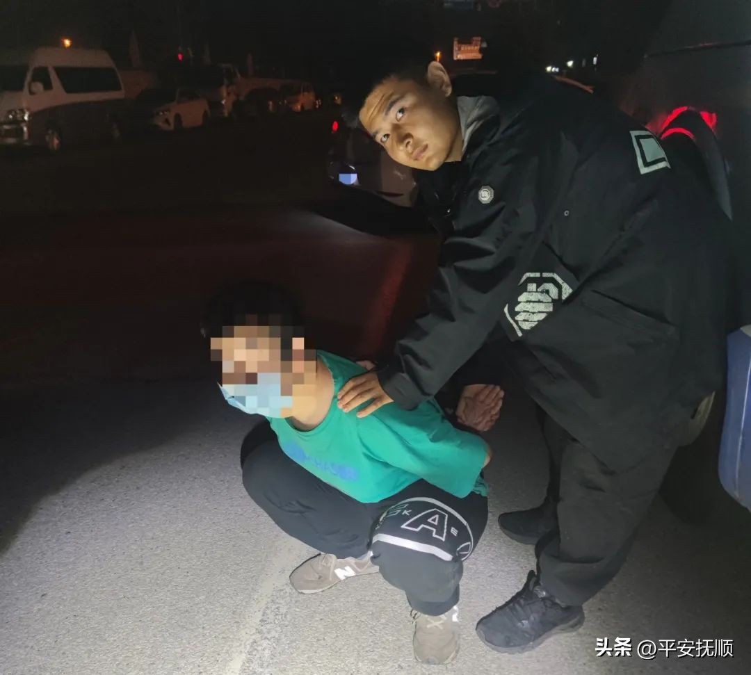 打黑风暴民警对黑恶势力集中抓捕,缉黄警抓捕现场汕头