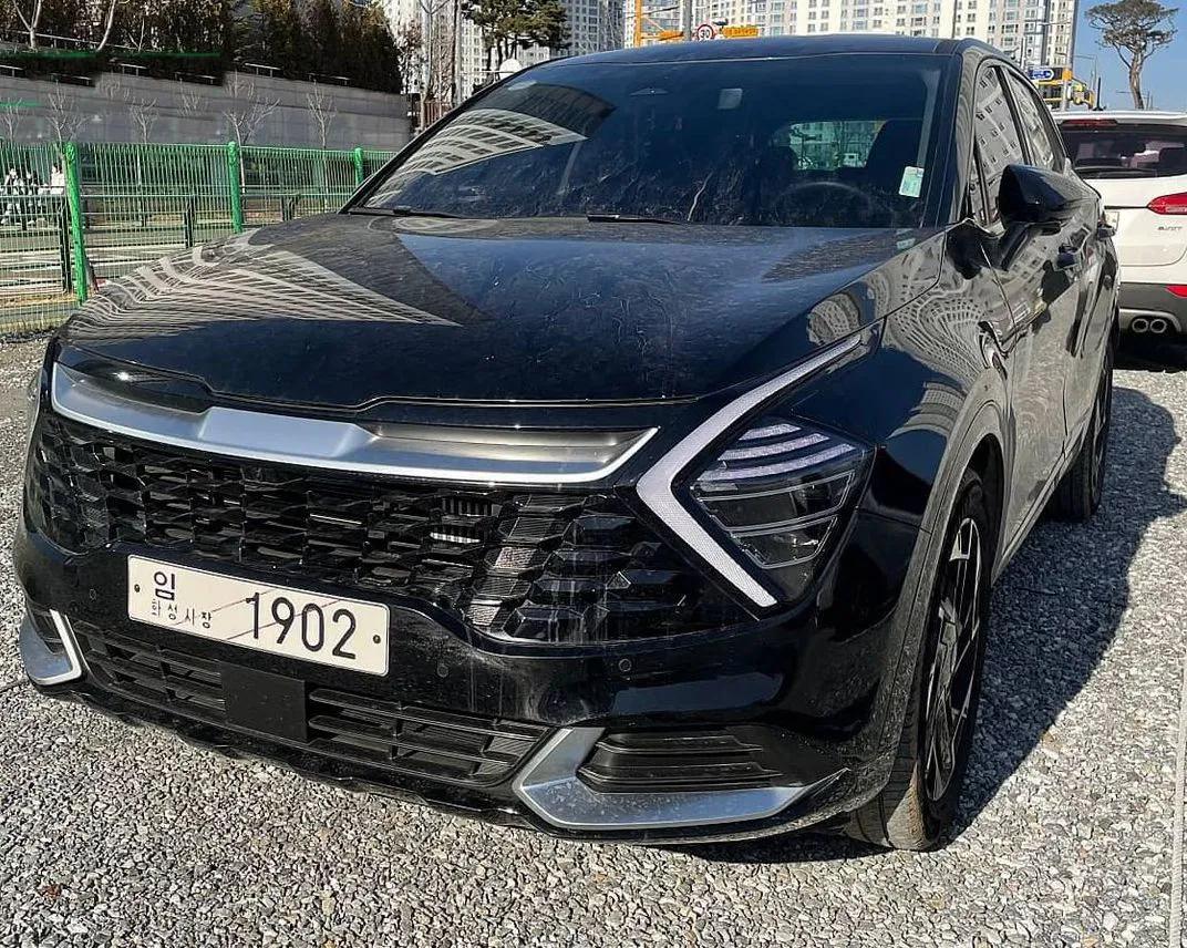 比预想的好看！新一代狮跑海外实拍，新增运动套件，联体屏是亮点