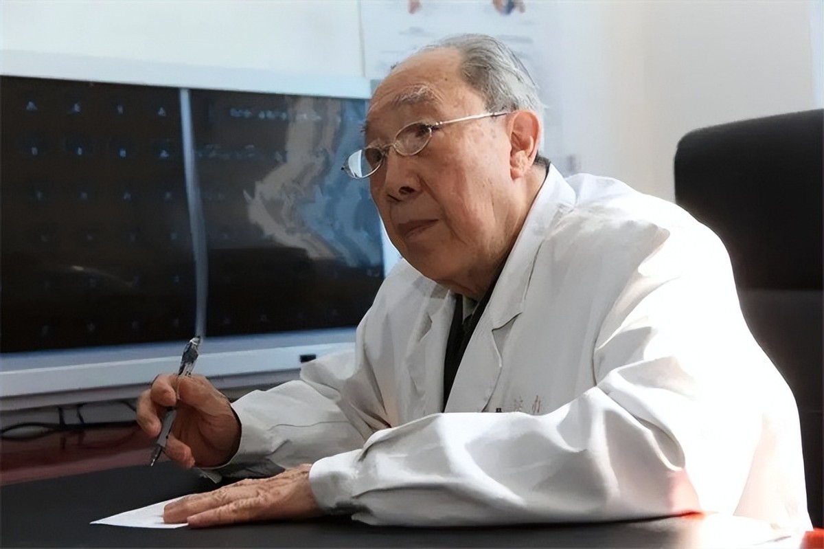 吴孟超中科院院士,吴孟超院士的养肝原则