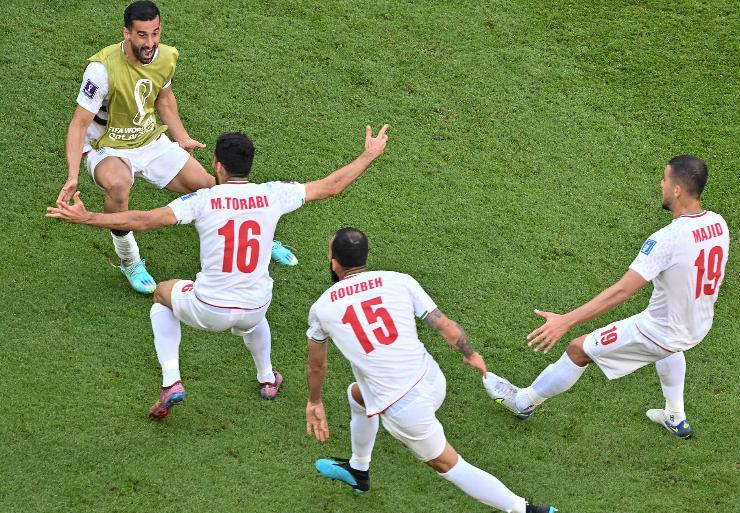 伊朗2比0威尔士第二球,伊朗2比0威尔士精彩回放