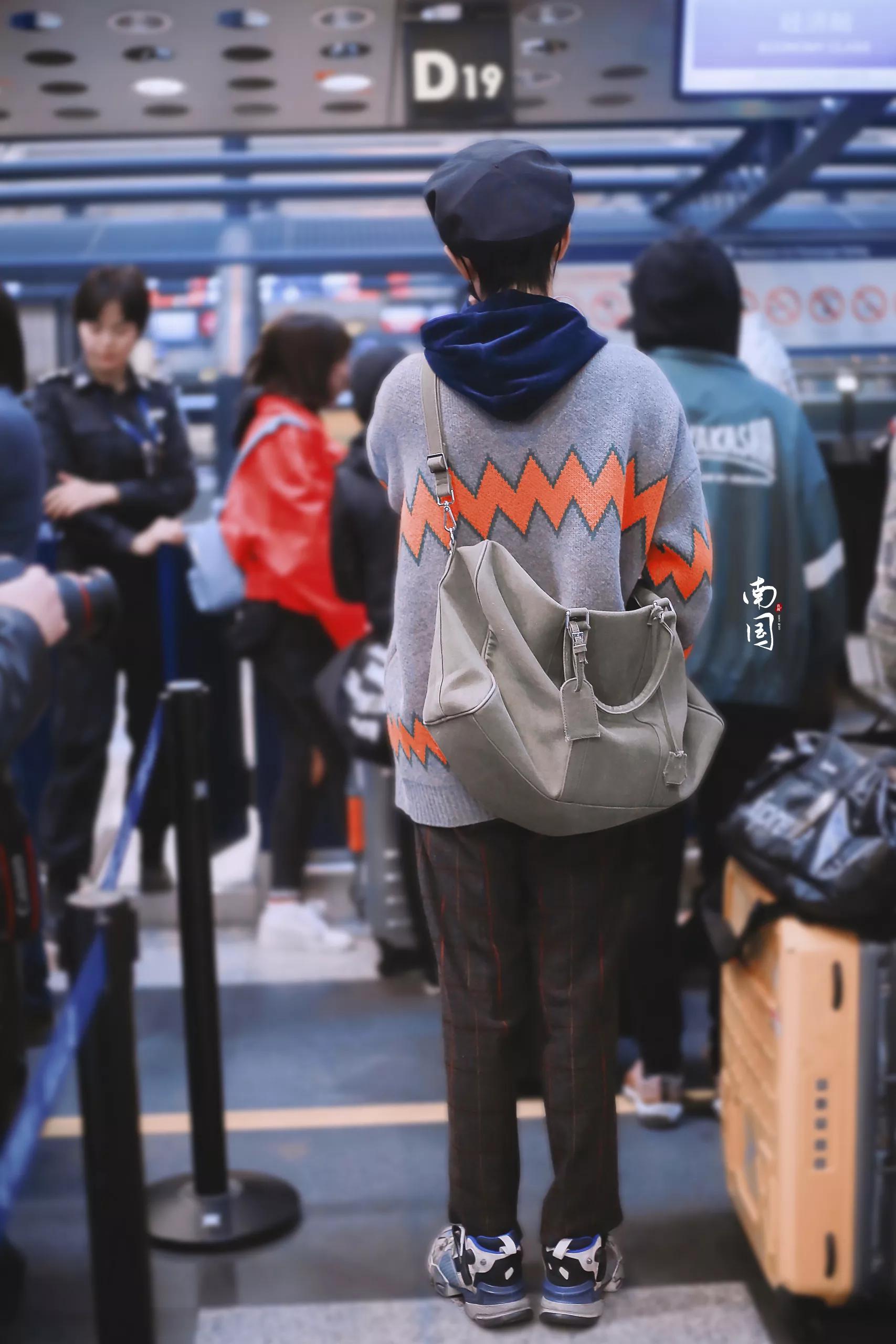 reaction肖战舞台考古,肖战x玖少年团考古完整视频