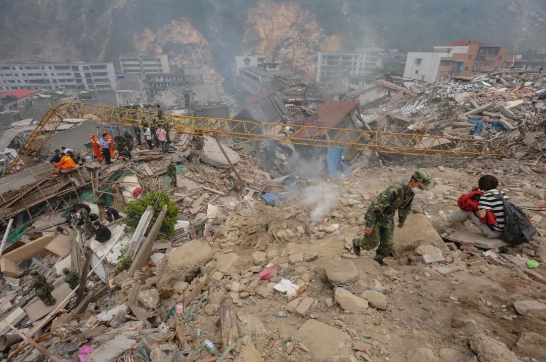 汶川地震13周年这些画面让人泪目,汶川地震感人图片含泪整理