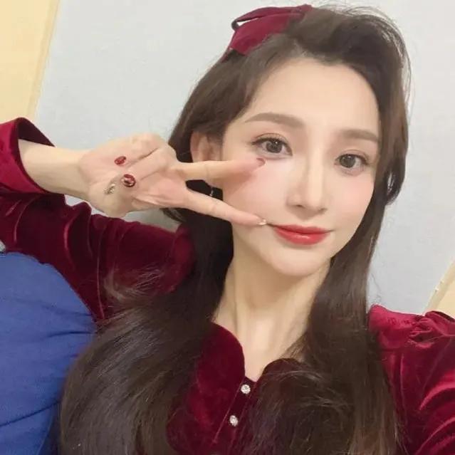 马凡舒首次主持春晚主持视频,马凡舒春晚首秀