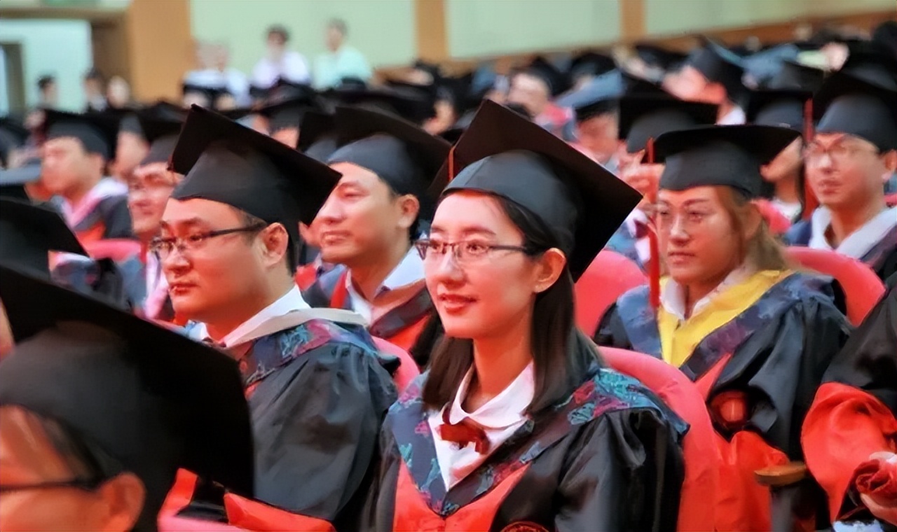 考二本大学容易吗？为何大家嫌弃二本院校，其实现实比想象更残酷