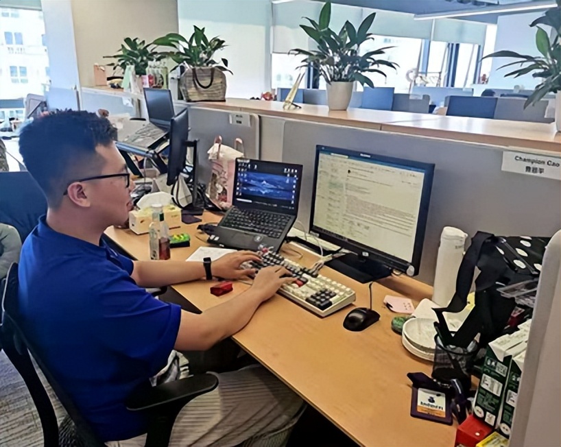 传播学专业的毕业生集体火了！