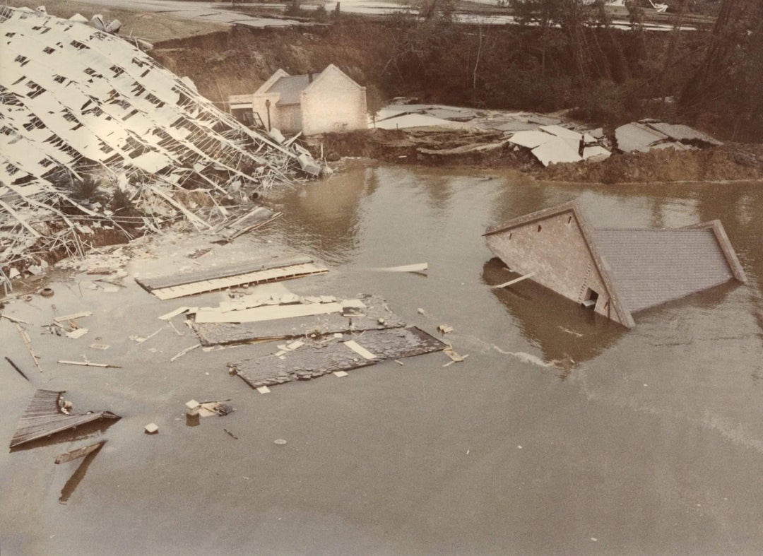 132亿升湖水3小时漏光！36厘米粗的钻头，究竟如何酿成一场灾难？