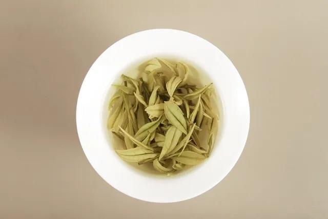 好山好水出好茶绿茶,高山绿茶和西湖龙井茶哪个好