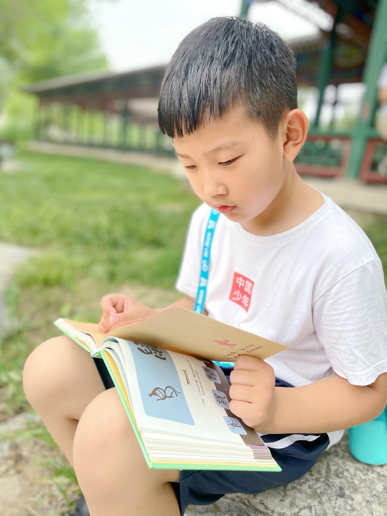 小学生必看的十本科普书,科普书太难懂怎么给孩子读