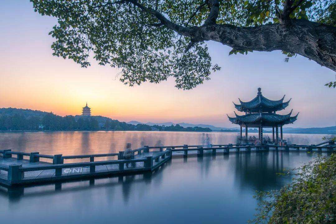 杭州西湖几级景区,杭州西湖景区是世界最大吗