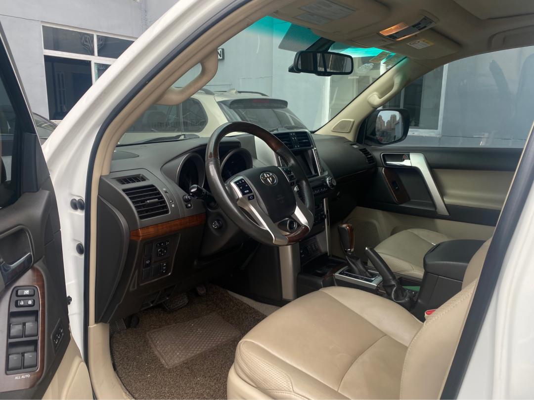 老旧丰田霸道修复,04年丰田霸道翻新改造全过程