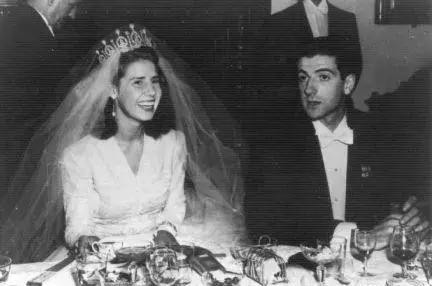 西班牙女公爵第三任丈夫,西班牙女公爵电影完整版