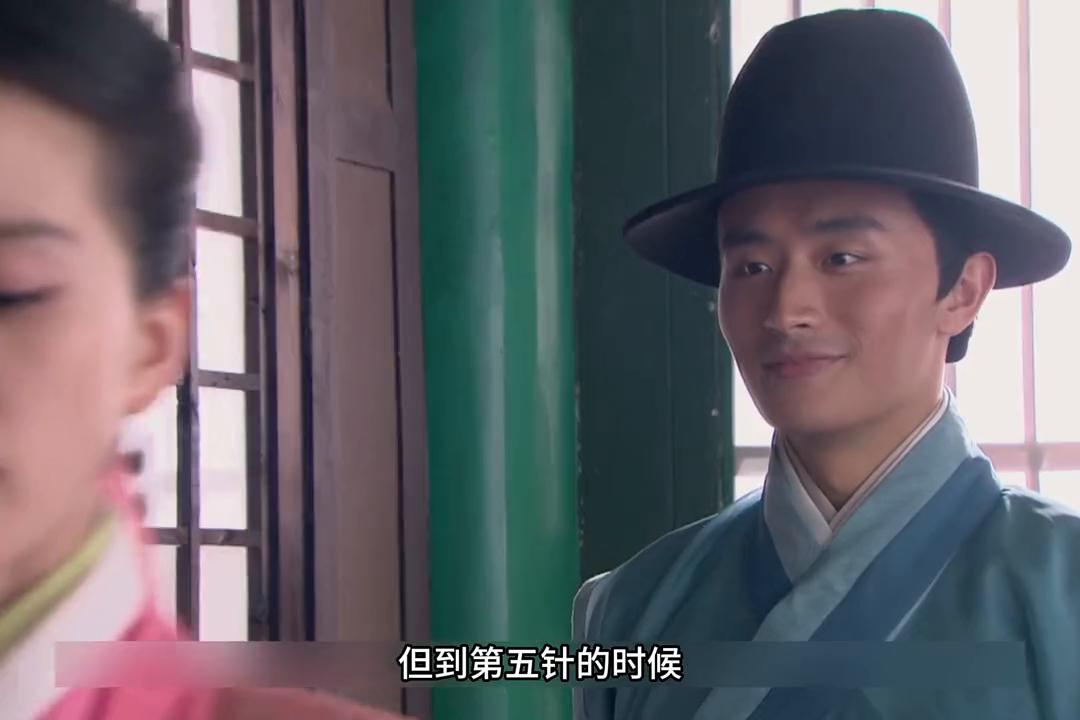 女人只是用发簪扎了一下手臂，没想到竟治好男人长达十年的脓疮