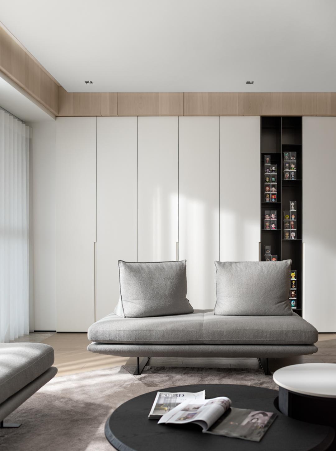 白色为主的客厅配什么颜色沙发图,客厅是白色的要选什么颜色的沙发