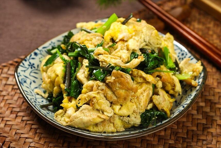 立春后少吃萝卜白菜多吃什么,立春吃什么韭菜豆芽