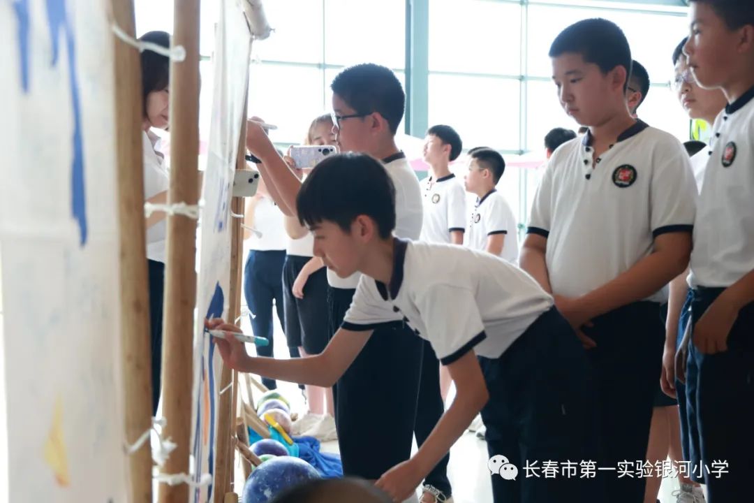 小学毕业典礼的超燃视频,最棒的小学毕业典礼