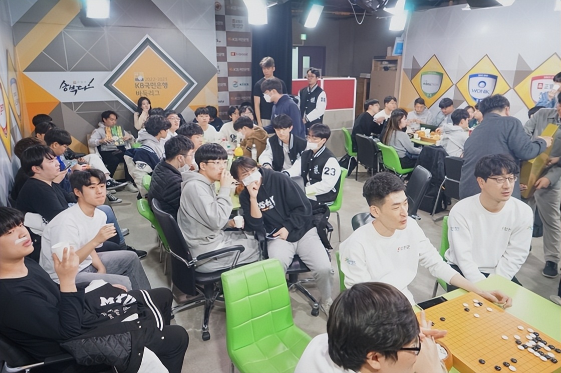 韩国联赛胜利姿势千奇百怪引入大学生助威团超时负也能改判