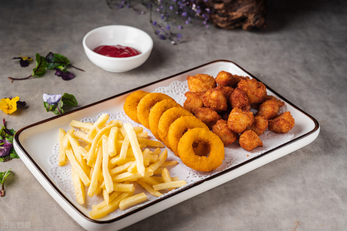 冬季皮肤干燥起痘用什么化妆品,皮肤干燥长痘什么原因导致