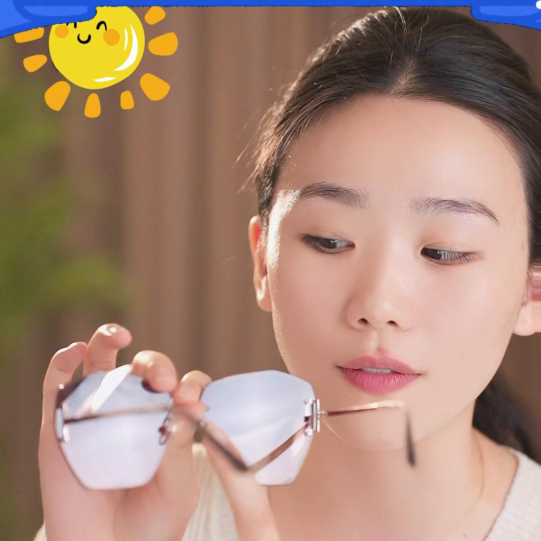 什么太阳镜显脸小又好看女士戴,时髦潮搭偏光太阳镜