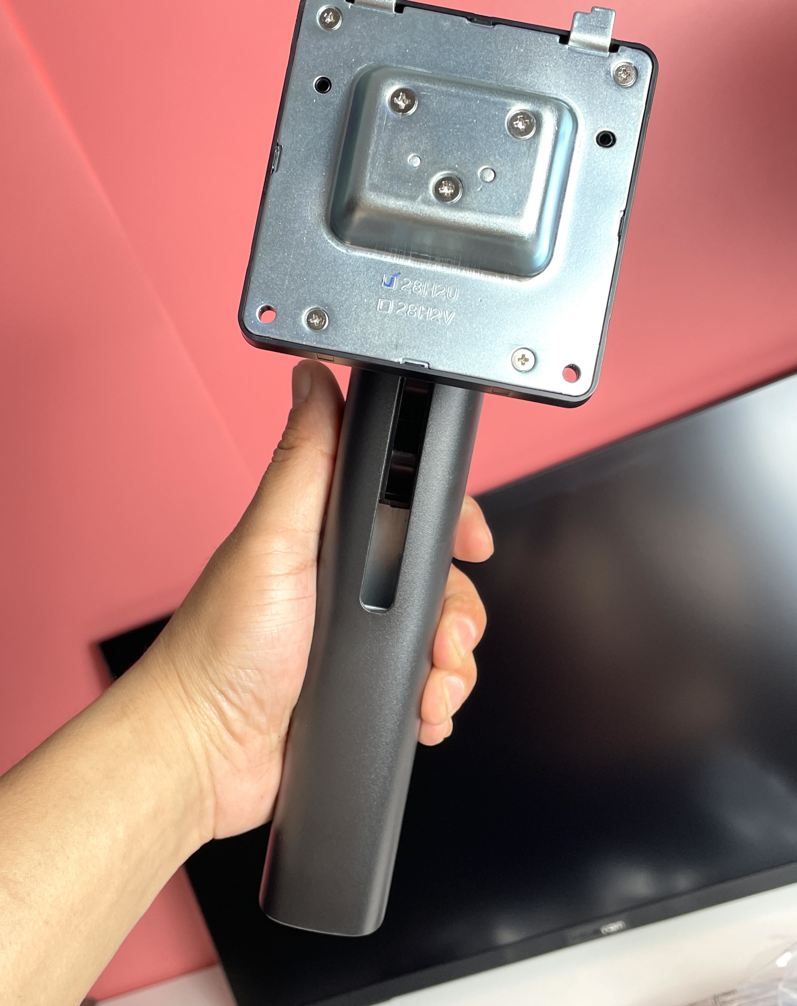 太卷了！自带电视功能的元创师H28显示器，满足了我的所以需求