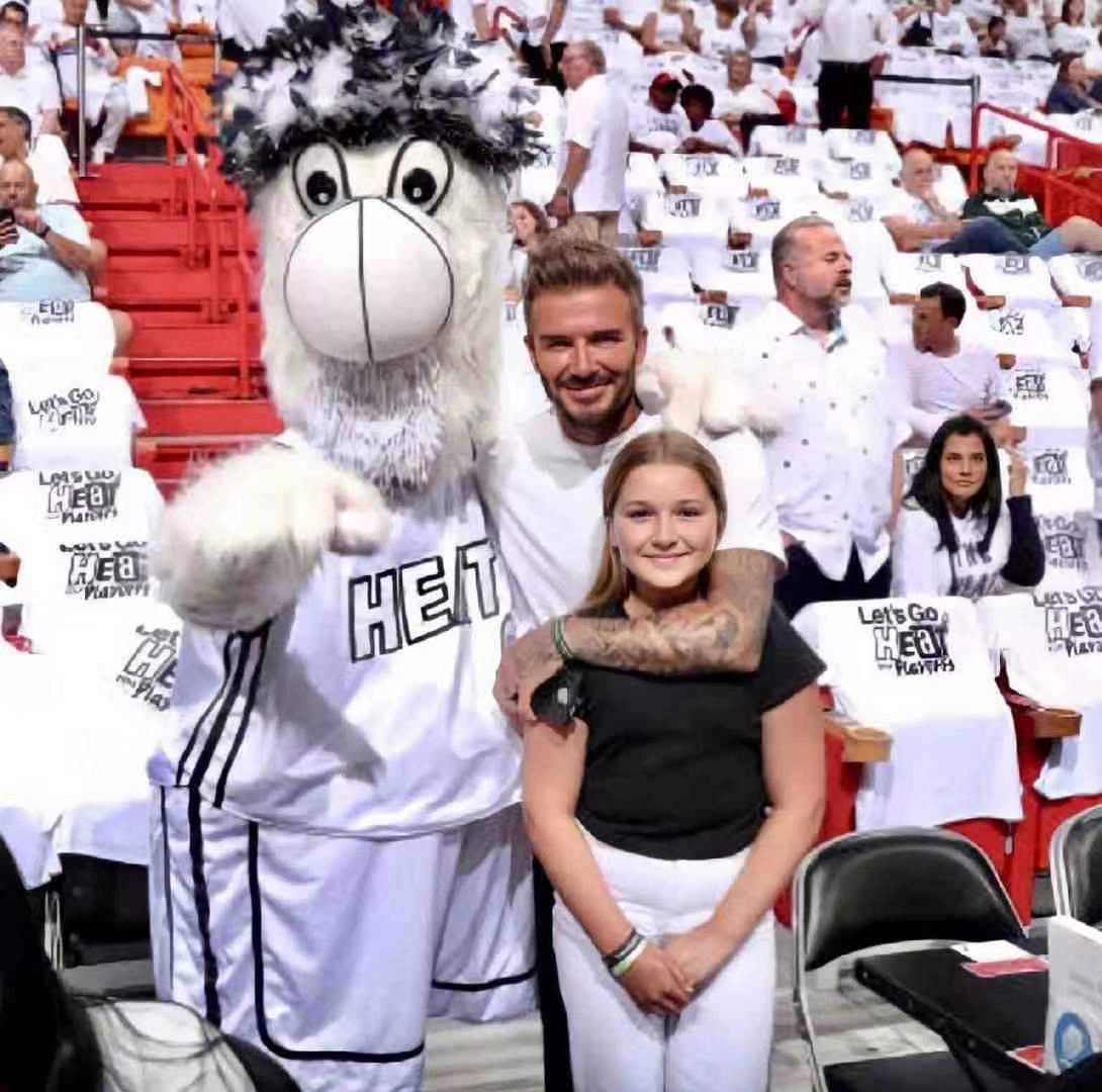 贝嫂和小贝年轻时,小贝和贝嫂背后的秘密