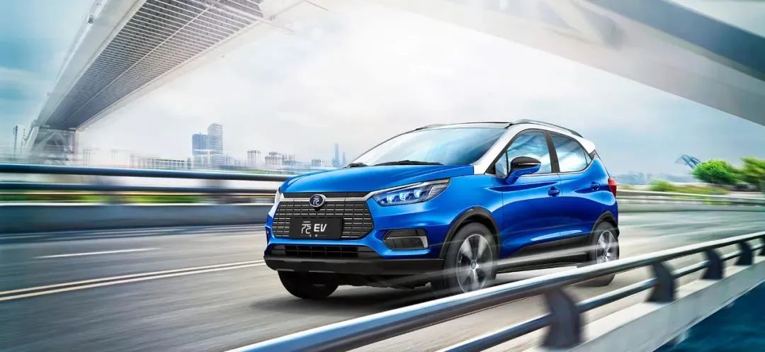 比亚迪元中控导航拆解教程视频,比亚迪元后视镜总成拆解