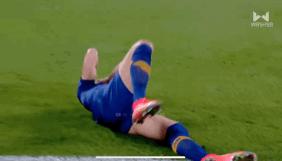 中国男足爆笑名场面亲吻,中国男足爆笑名场面握手