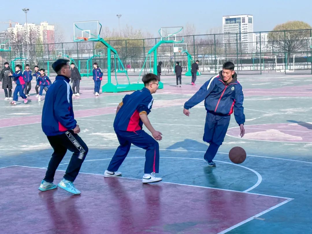 南湖行知丨【战“疫”线下篇】封校不封爱,温暖一直在