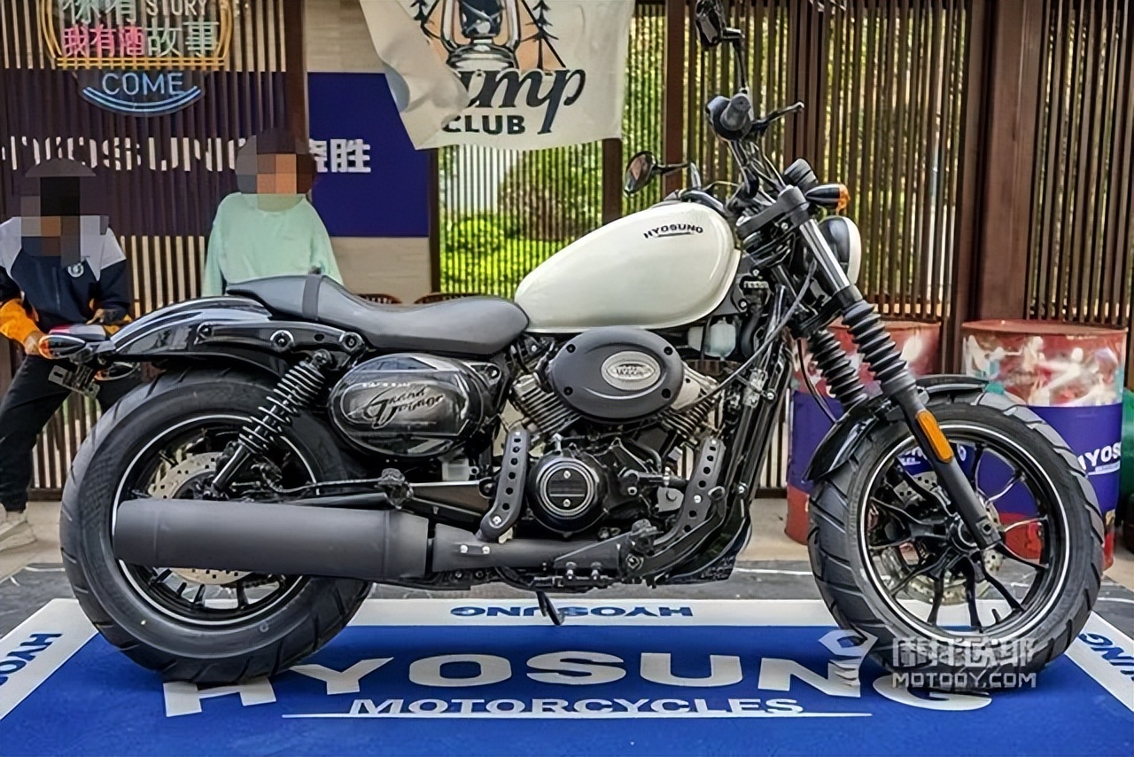 骁胜驯风300单座,骁胜驯风300座高