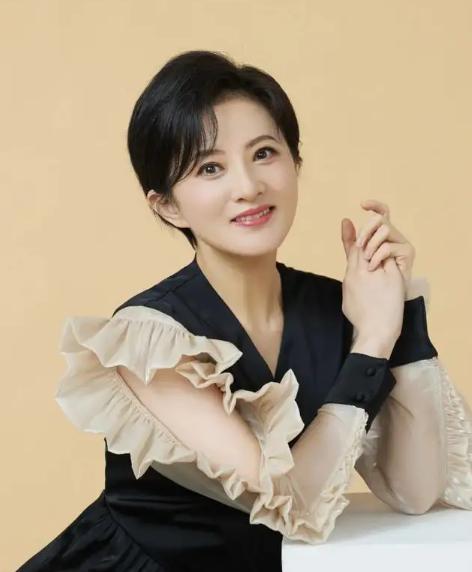 为什么金铭不和撒贝宁在一起,金铭和撒贝宁现状