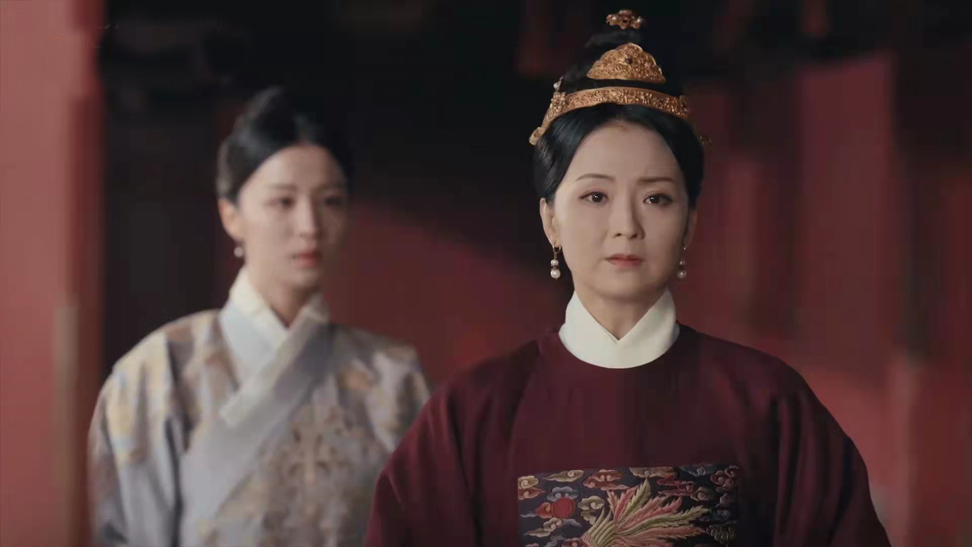 先别急着质疑，《尚食》里的这句古诗，还真没有读错