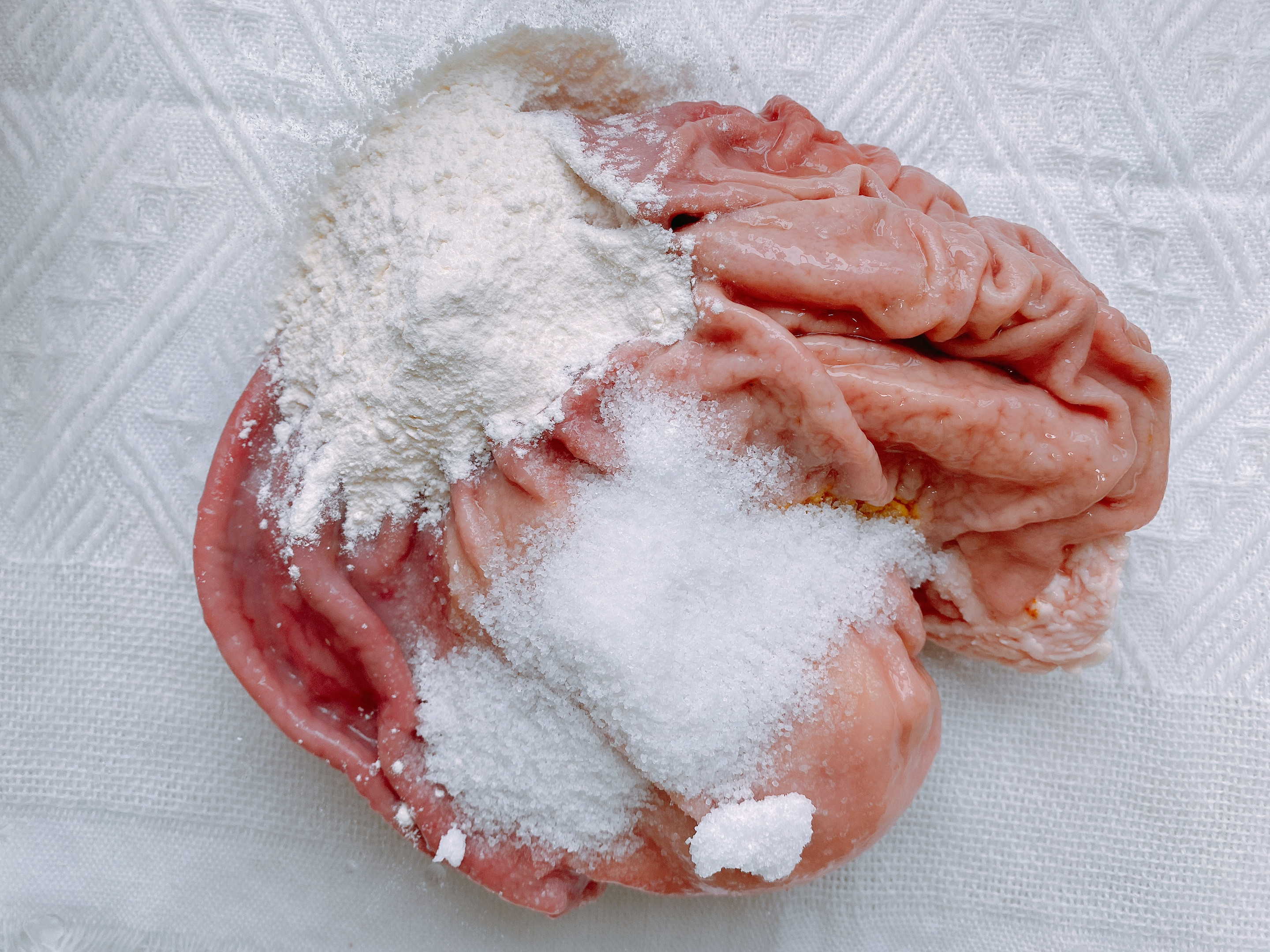 冬天猪肚鸡汤炖什么最补,暖胃驱寒的胡椒猪肚鸡汤