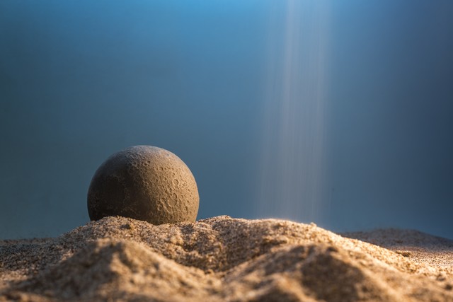 月球是真的是外星人基地吗,月球的背面真的有外星科技吗