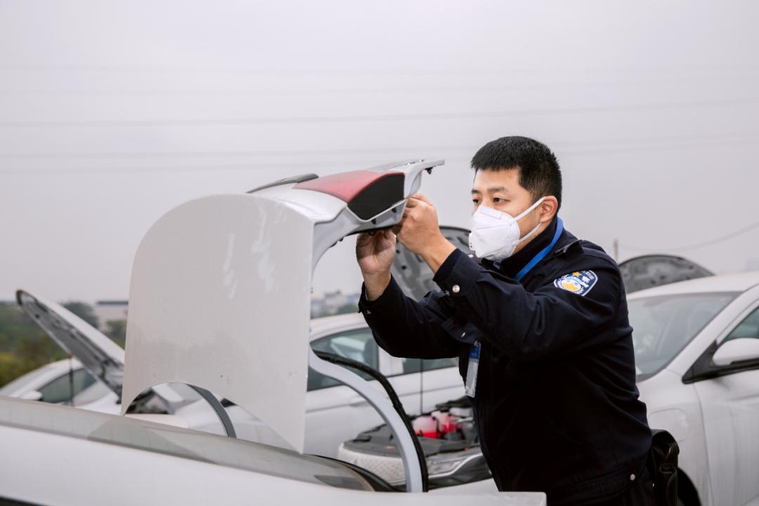 交警七项举措助力复工复产,交警全力保障复工复产交通安全